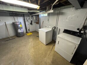 1027 Morgan Ross Rd in Hamilton, OH - Building Photo - Building Photo