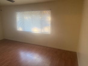 3704 N Abby St in Fresno, CA - Foto de edificio - Building Photo