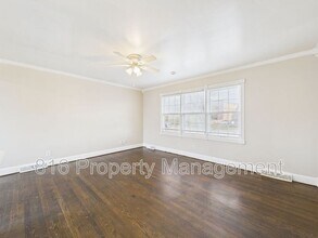 6304 E 150th Terrace in Grandview, MO - Building Photo - Building Photo