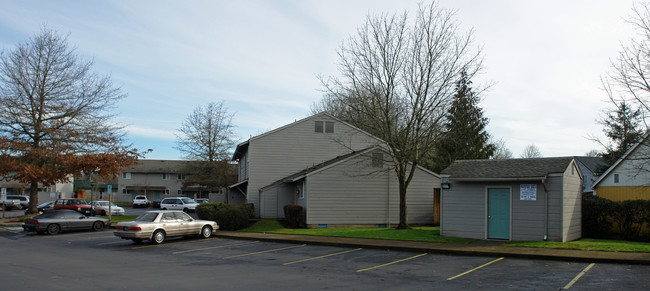 Coburg Road Apartments in Eugene, OR - Foto de edificio - Building Photo