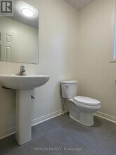 95 William F. Bell Pkwy in Richmond Hill, ON - Building Photo - Building Photo