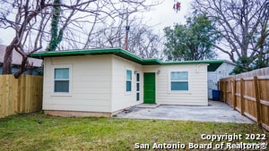 130 E Norwood Ct in San Antonio, TX - Building Photo - Building Photo