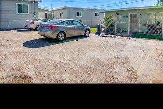 7723-7733 High St in La Mesa, CA - Foto de edificio - Building Photo