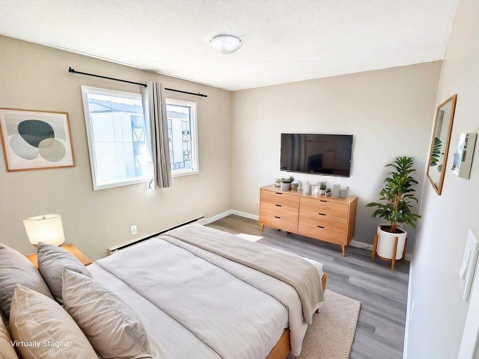 Uptown Apartments in New Westminster, BC - Building Photo