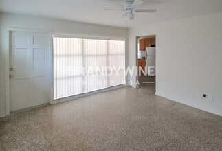 6215 N Coolidge Ave in Tampa, FL - Building Photo - Building Photo