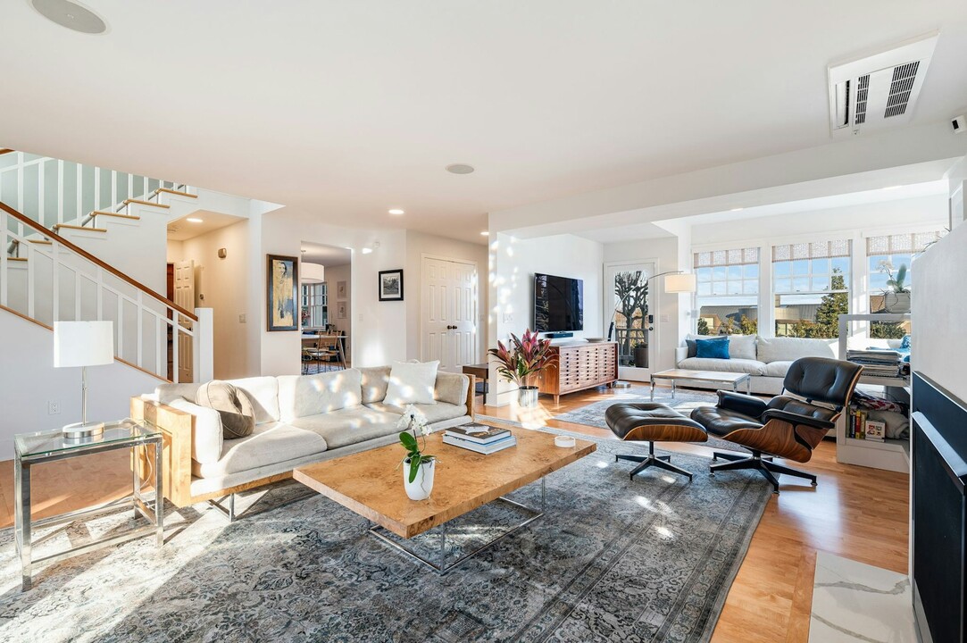 903 Lakeside Ave S in Seattle, WA - Building Photo