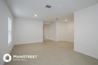 1682 Hideaway Flat St in Mascotte, FL - Building Photo - Building Photo