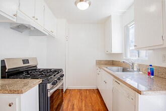 Northgate Apartments in Canoga Park, CA - Building Photo - Building Photo