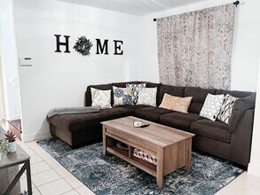 14141 SW 156th Terrace in Miami, FL - Building Photo - Building Photo