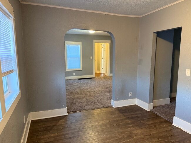 2725 Adams Ave in Des Moines, IA - Foto de edificio - Building Photo