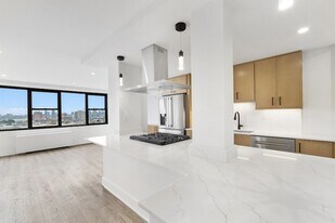 201 St Pauls Ave, Unit 17T in Jersey City, NJ - Building Photo