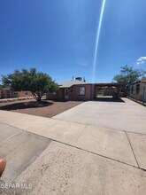 4600 Sierra Vista Dr in El Paso, TX - Building Photo - Building Photo