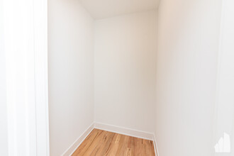 2535 N Campbell Ave, Unit 3BD in Chicago, IL - Building Photo - Building Photo