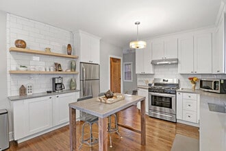 1317 N Jackson St, Unit SI ID1265539P in Waukegan, IL - Building Photo - Building Photo