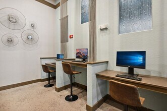 Century Deerwood Park in Jacksonville, FL - Foto de edificio - Building Photo