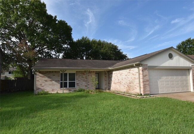 18007 Forest Cedars Dr in Houston, TX - Building Photo - Building Photo