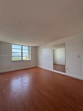 1080 94th St in Bay Harbor Islands, FL - Building Photo - Building Photo