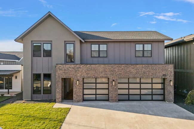 116 S Carbon Rivet Ave in Eagle, ID - Building Photo - Building Photo