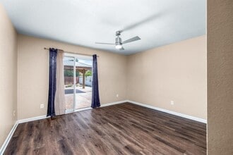 5761 Caribbean Cir in Stockton, CA - Building Photo - Building Photo