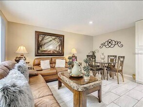 1006 Longfellow Ct in Sarasota, FL - Building Photo - Building Photo