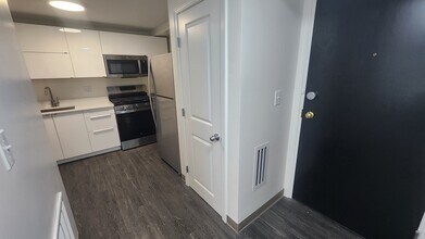 24 Darling St, Unit 11-12 in Boston, MA - Building Photo - Building Photo