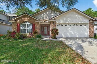 1727 Canopy Oaks Dr in Orange Park, FL - Building Photo - Building Photo