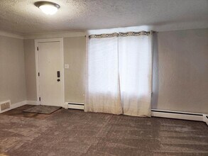 51319 Geddes Rd in Canton, MI - Building Photo - Building Photo