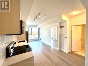 859 The Queensway in Toronto, ON - Building Photo - Building Photo