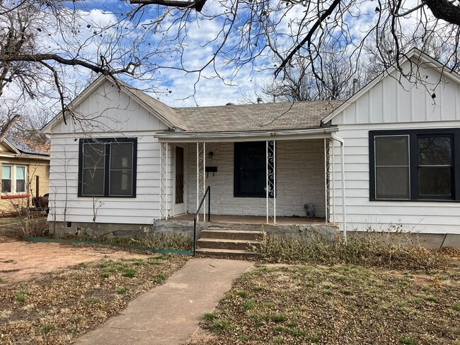property at 1125 Marshall St