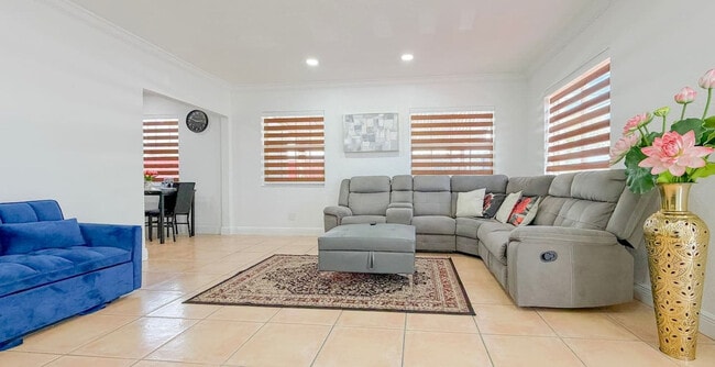 property at 340 Tamiami Canal Rd