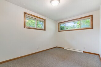 5730 Griffith Ave NW in North Canton, OH - Building Photo - Building Photo