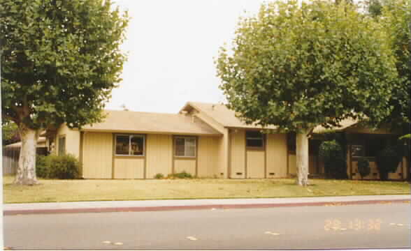 2086-2090 Bluebell Dr in Santa Rosa, CA - Foto de edificio