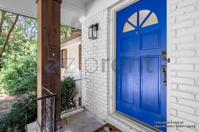 property at 792 Marstevan Dr NE