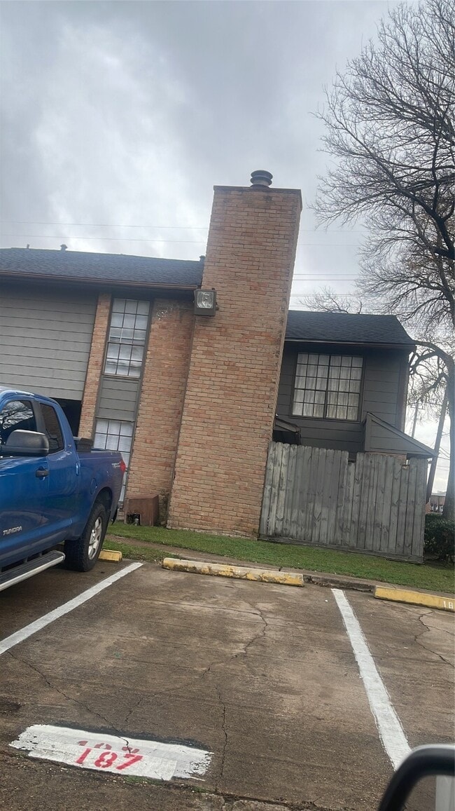 9090 S Braeswood Blvd