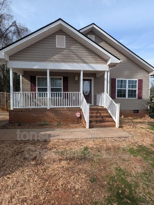 305 Scott St in Greenville, SC - Building Photo