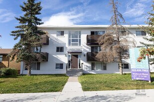 Westbrook Manor in Calgary, AB - Building Photo
