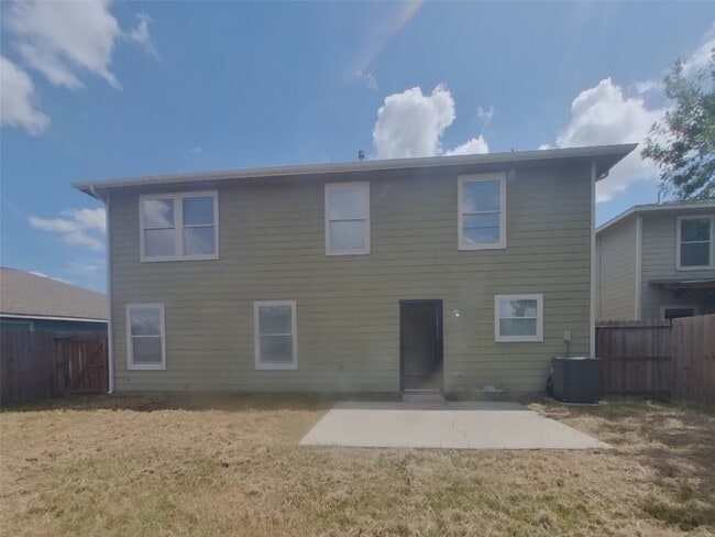 21607 Fossil Trails Dr