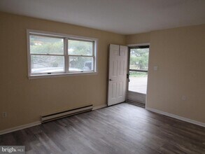 221 Swinehart Rd in Boyertown, PA - Building Photo - Building Photo