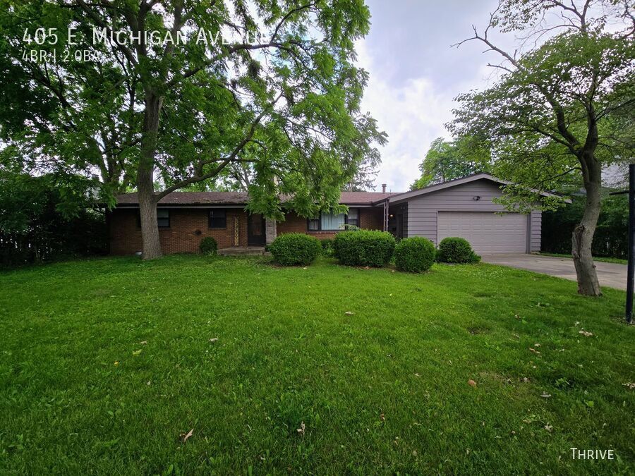 405 E Michigan Ave in Urbana, IL - Building Photo