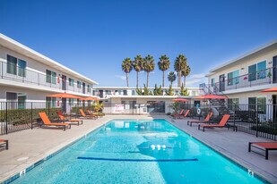 Casa Madrid in Chula Vista, CA - Building Photo