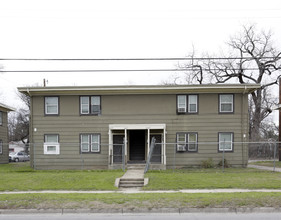 Hatcher Apartments in Dallas, TX - Building Photo - Building Photo