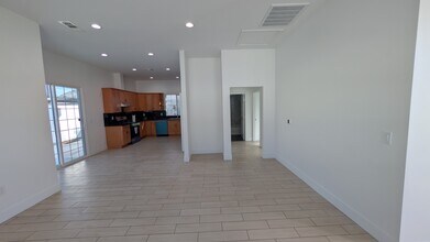 20746 Elaine Ave in Lakewood, CA - Building Photo - Building Photo