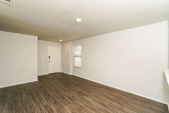 8914 Gerald Ohara in San Antonio, TX - Building Photo - Building Photo