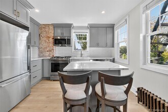 44 Madeleine Ave in New Rochelle, NY - Building Photo - Building Photo