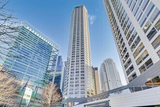 555 W Madison St in Chicago, IL - Building Photo - Building Photo