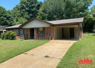 5870 Jackson Dr in Horn Lake, MS - Building Photo - Building Photo