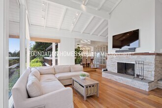 350 Margarita Dr in San Rafael, CA - Building Photo - Building Photo