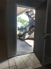 4809 S Mound Ave, Unit 101 in Tampa, FL - Building Photo - Building Photo