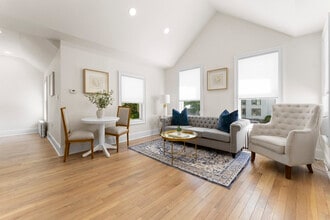 211 Union Ave, Unit 1 in Saratoga Springs, NY - Building Photo - Building Photo
