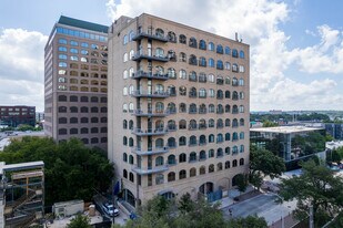 Sabine on Fifth in Austin, TX - Building Photo
